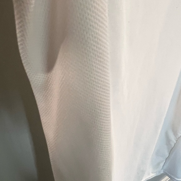 Billabong White Long Sleeve Tee with Signature Style - Picture 4 of 5